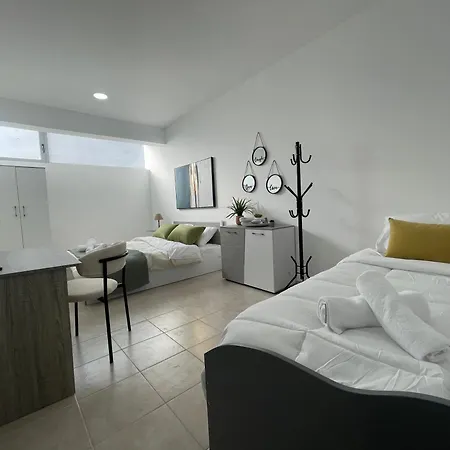Aiolos Chania Center Luxury Near The Garden Appartement *