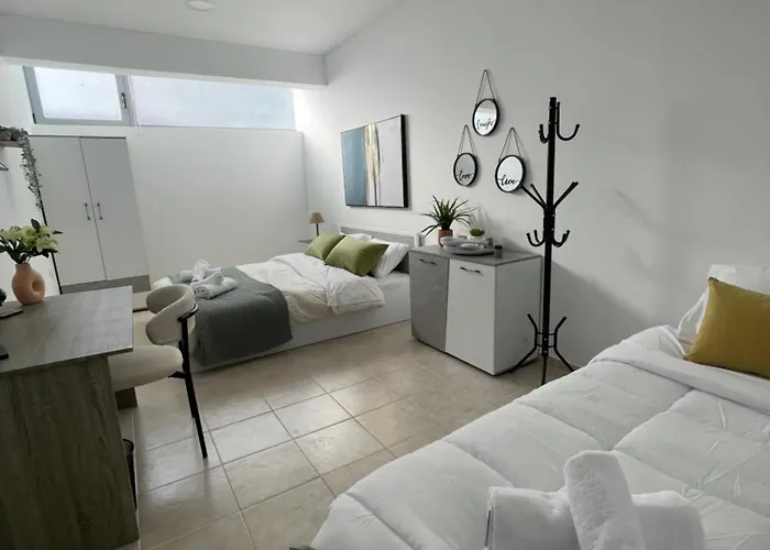 Aiolos Chania Center Luxury Near The Garden Ханья