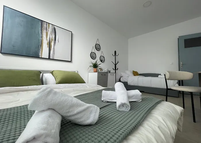 Aiolos Chania Center Luxury Near The Garden * Ханья