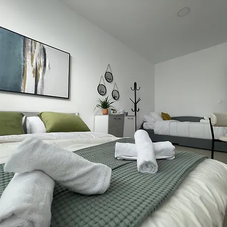Aiolos Chania Center Luxury Near The Garden * Chania (Crete)